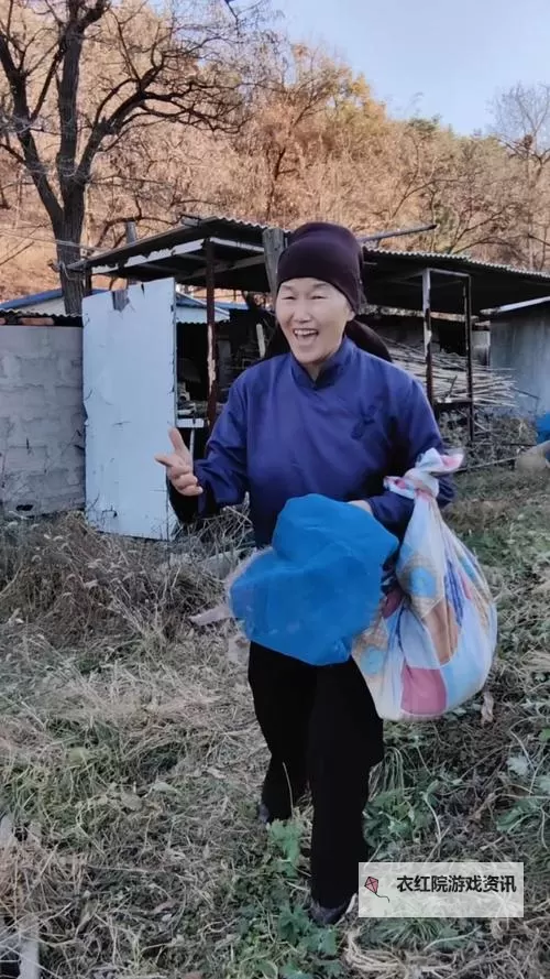 中国老太婆用智慧点亮乡村新生活图2