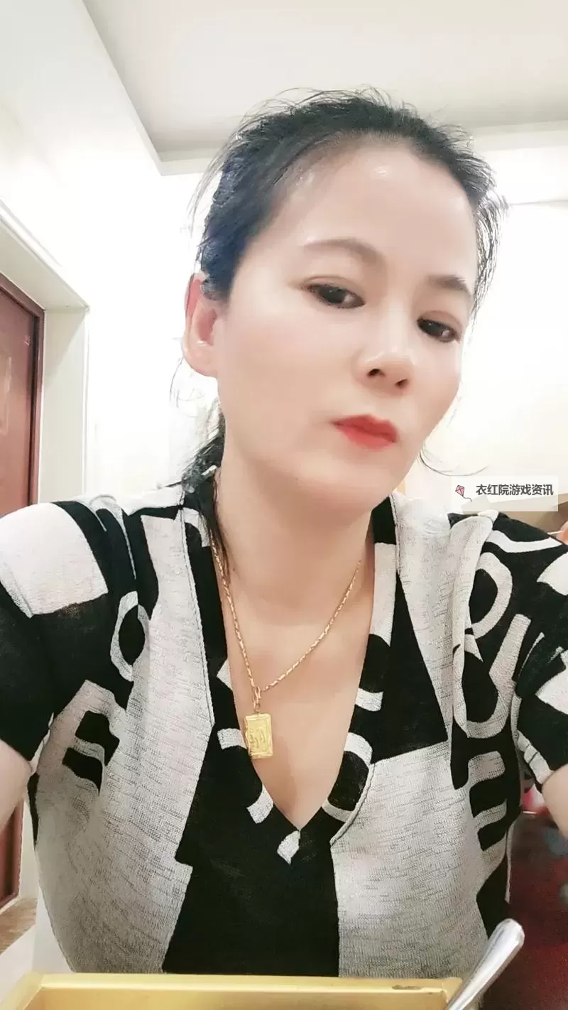 专约老阿姨精神小伙返场是真的吗？真相揭秘与最新动向图1