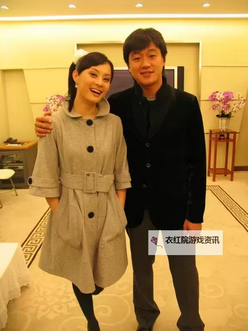 人人爱人人干bb一：疯狂热情引爆现场图2