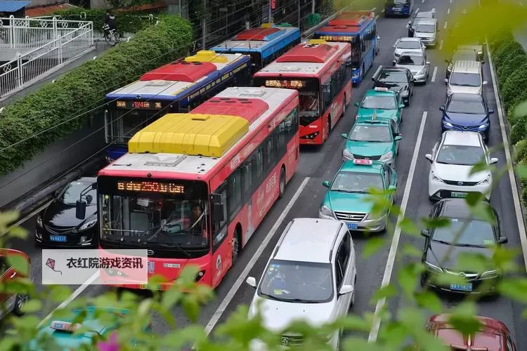 乘坐公交车上，日了2小时的难忘旅程图1