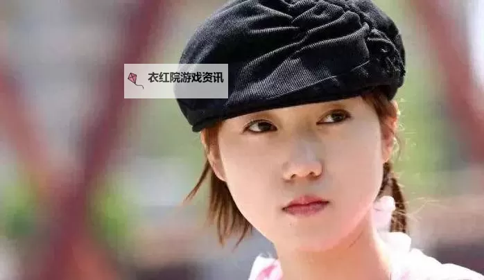 免费成人电影人体艺术摄影：探索人体之美的艺术魅力图1