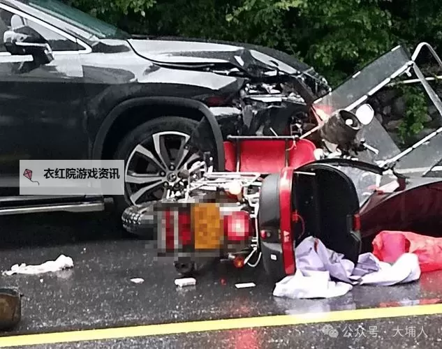 最新车祸现场直击：事故原因解析与现场实录图1