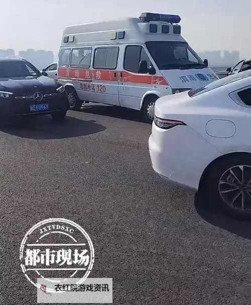 【现场直击】最新车祸现场曝光：事故细节全记录图1