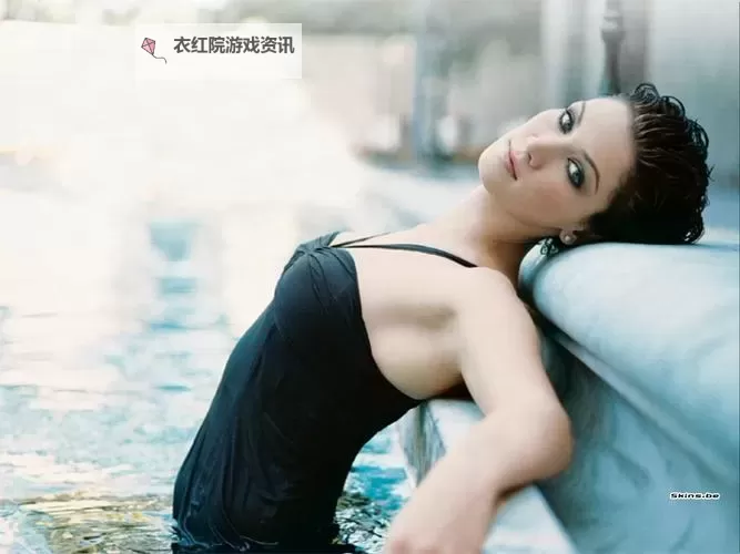 激情明星九月色播:点燃秋日魅力的视觉盛宴图1