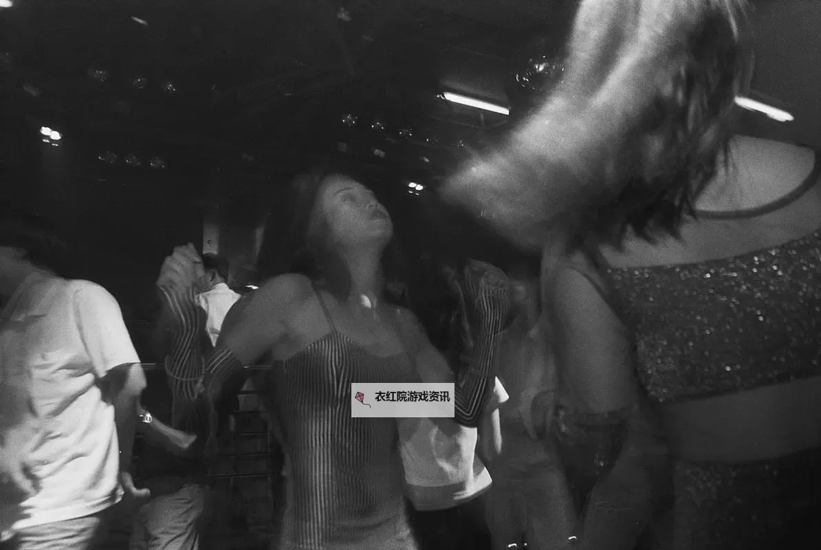 永年永利KTV视频精彩回放，尽享美妙歌声图1