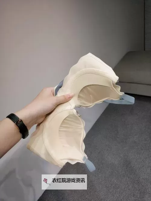 随着时间推移，你会发现越来越欠C了小东西，究竟发生了什么？图1