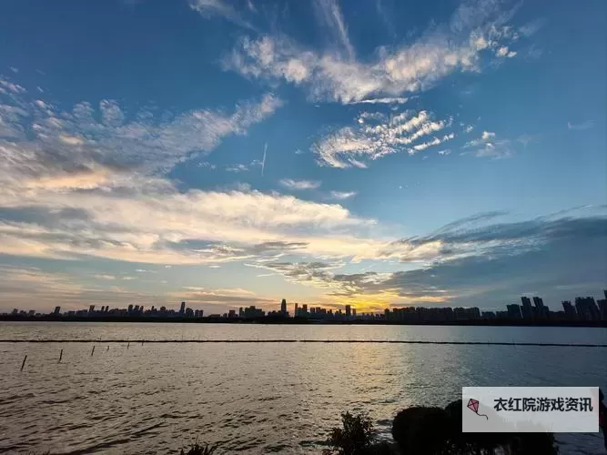 《星海幸存者》星球首领级BOSS怎么打？  星海幸存者第10关BOSS打法详解！图1