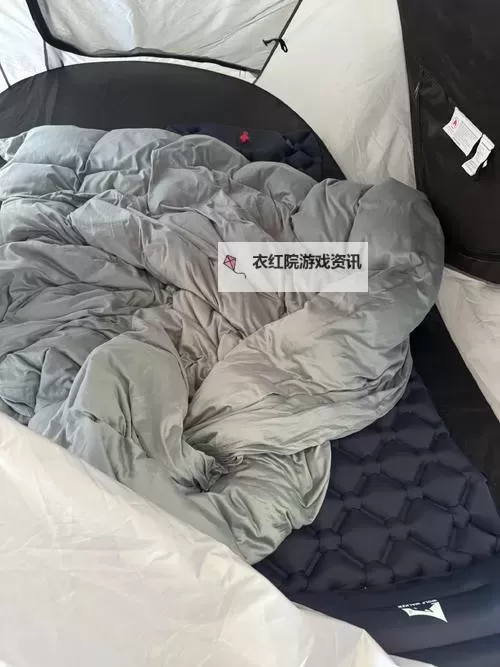 帐篷里的秘密:未裁剪未布卡的神秘藏匿之地图1