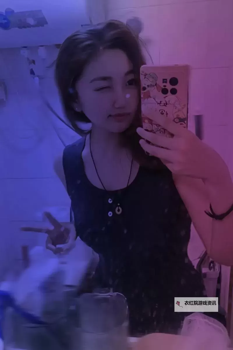 xiao77 best wishes 影院 自拍：镜头下的记忆与城市夜色图1