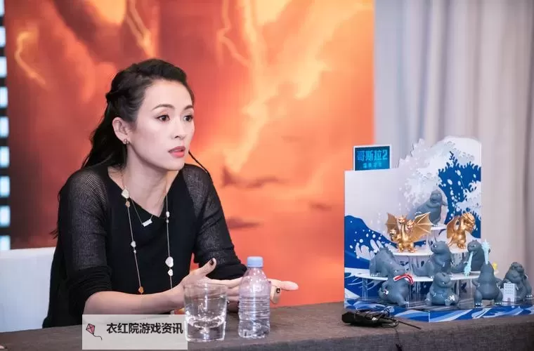 蓝雨影院、夜色中的银幕私语图1